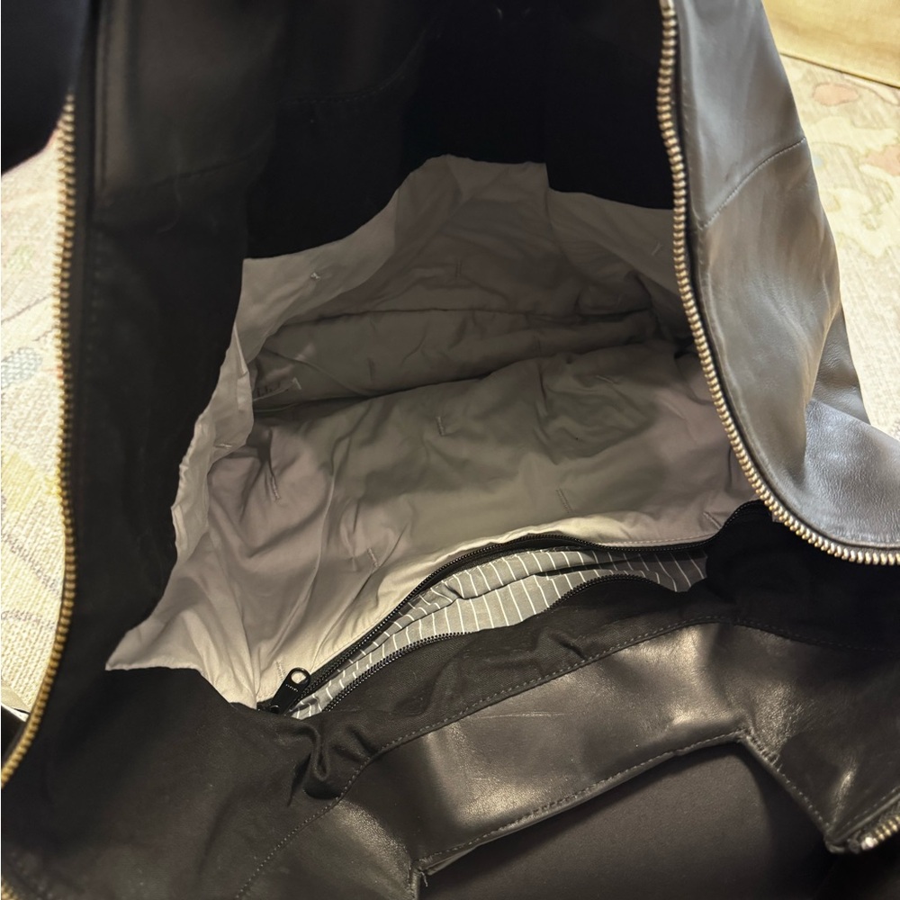 Black Leather Tote Bag - Picture 6 of 7